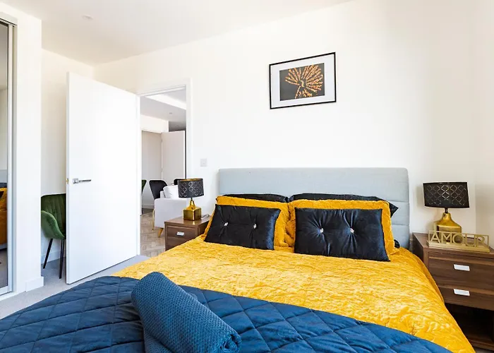 Luxury Apt Near Canary Wharf With Stunning Views
