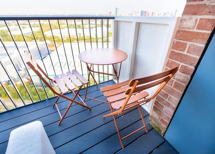 Luxury Apt Near Canary Wharf With Stunning Views